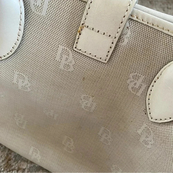 Dooney & Bourke Signature Vintage Ivory Medium Purse Hand Bag Monogrammed - Picture 5 of 16